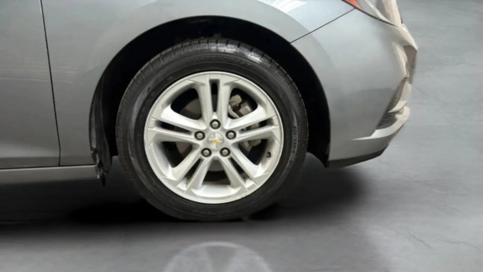 Used 2018 Chevrolet Cruze LT FWD image 25