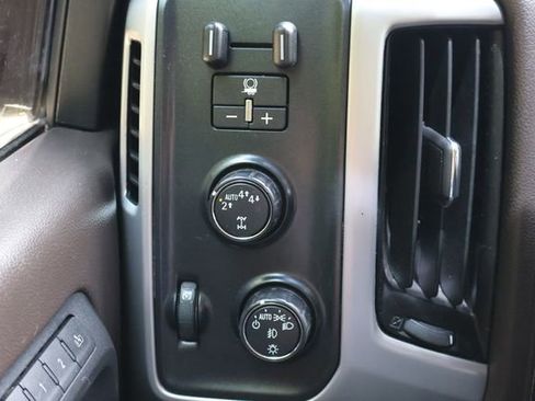 Used 2018 GMC Sierra 1500 SLT w/ SLT Premium Package AWD/4WD image 16
