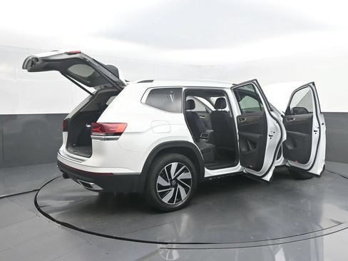 Used 2024 Volkswagen Atlas SEL AWD/4WD image 54