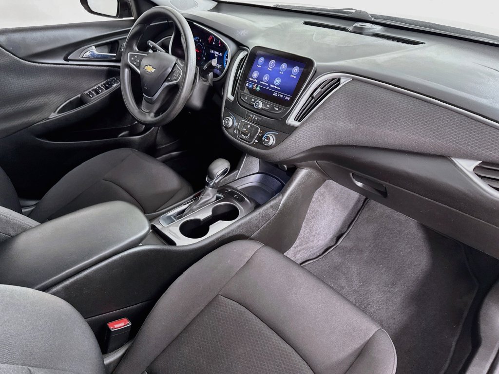 Used 2022 Chevrolet Malibu LS FWD image 34