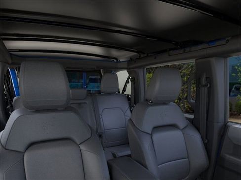 New 2025 Ford Bronco Big Bend w/ Black Diamond Package image 12