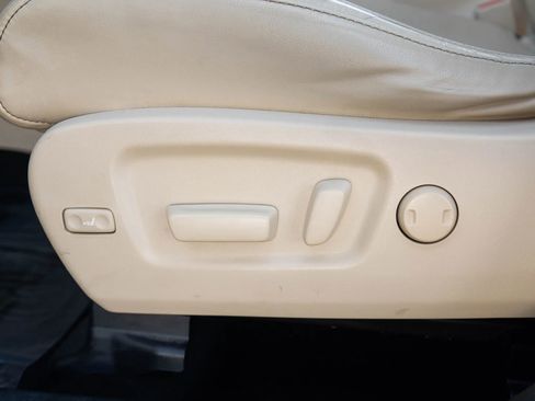 Used 2015 Toyota Highlander Limited image 42