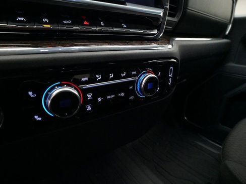 Used 2024 GMC Sierra 1500 Elevation image 20