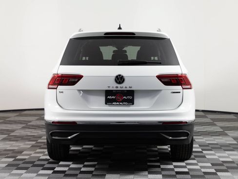 Used 2024 Volkswagen Tiguan SE AWD/4WD image 6