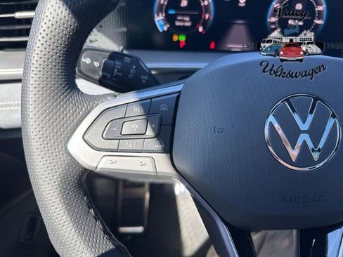 New 2025 Volkswagen Tiguan SE R-Line image 17