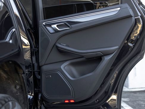 Certified 2023 Porsche Macan Turbo AWD/4WD image 49