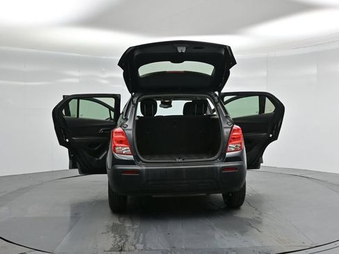 Used 2016 Chevrolet Trax LS w/ LPO, Cargo Package image 29