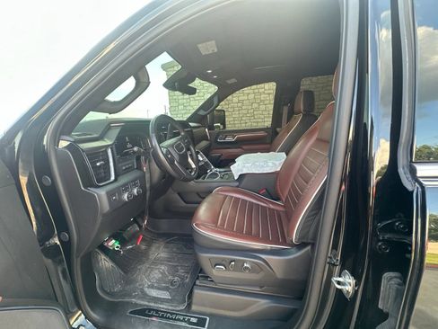 Used 2024 GMC Sierra 2500 Denali Ultimate AWD/4WD image 8