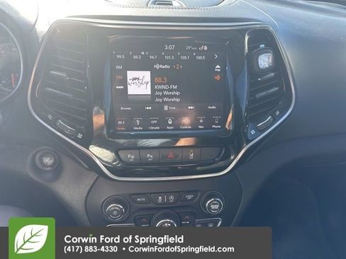 Used 2019 Jeep Cherokee Overland w/ Technology Group image 12