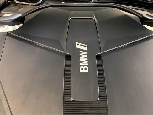 Used 2024 BMW i7 eDrive50 w/ M Sport Package RWD image 29