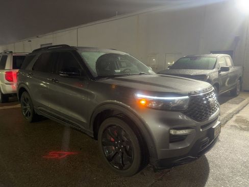 Used 2021 Ford Explorer ST w/ Equipment Group 401A image 2