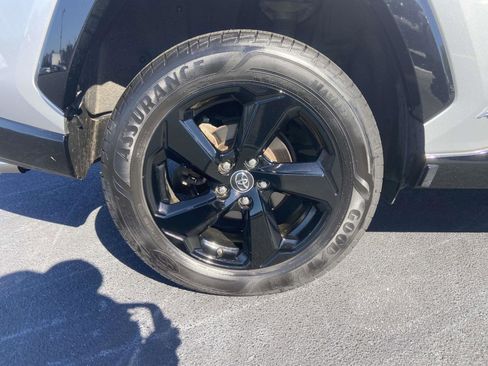 Used 2019 Toyota RAV4 XSE image 11