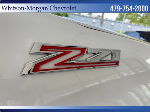 Used 2023 Chevrolet Silverado 1500 LT AWD/4WD image 9
