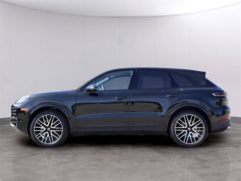 New 2025 Porsche Cayenne image 2