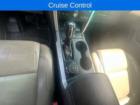 Used 2014 Ford Explorer XLT w/ Equipment Group 202A AWD/4WD image 9