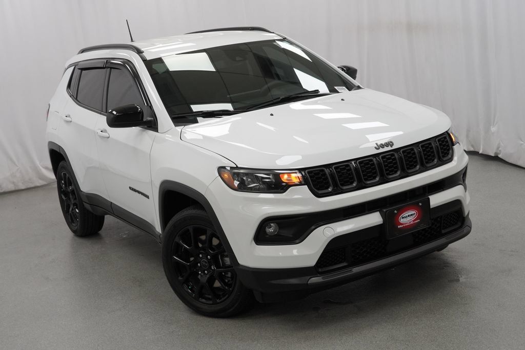 Certified 2025 Jeep Compass Latitude w/ Altitude Special Edition AWD/4WD image 17