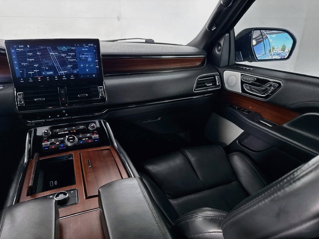 Used 2022 Lincoln Navigator Reserve RWD image 24
