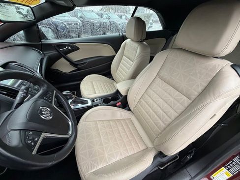 Used 2019 Buick Cascada Premium image 11