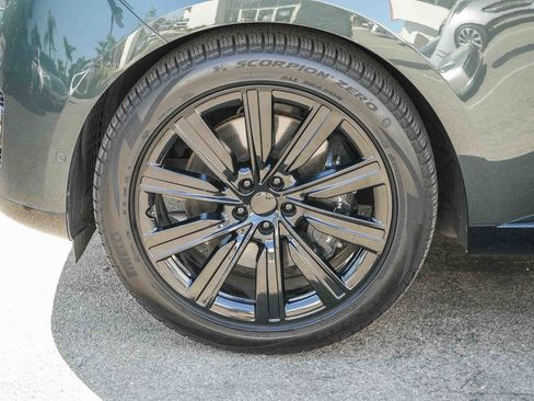 Certified 2023 Land Rover Range Rover Long Wheelbase SE AWD/4WD image 12