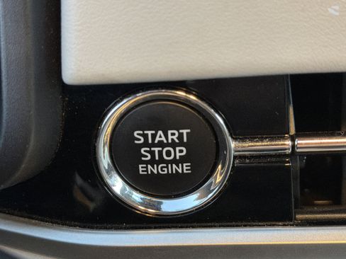 Used 2024 Mitsubishi Outlander SEL image 27