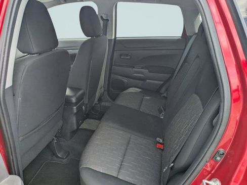 Used 2025 Mitsubishi Outlander Sport LE AWD/4WD image 13