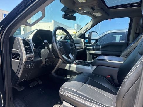 Used 2021 Ford F250 Lariat w/ Lariat Value Package AWD/4WD image 8