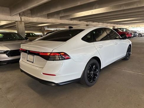 Used 2025 Honda Accord SE image 5