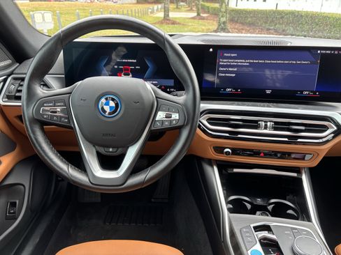 Used 2023 BMW i4 eDrive35 w/ Premium Package image 30