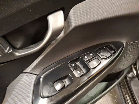 Used 2019 Hyundai Veloster Turbo image 14