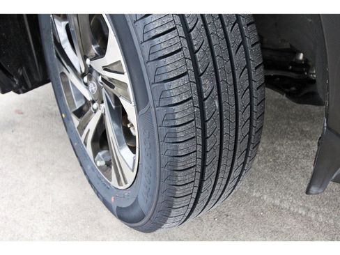 Certified 2024 Subaru Crosstrek 2.0i Premium image 32