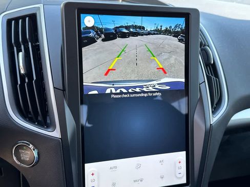 Used 2024 Ford Edge SE image 27