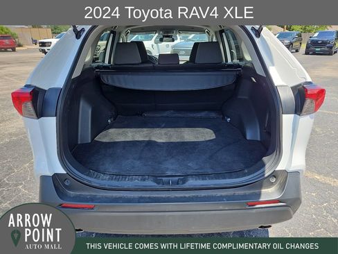 Used 2024 Toyota RAV4 XLE FWD image 17