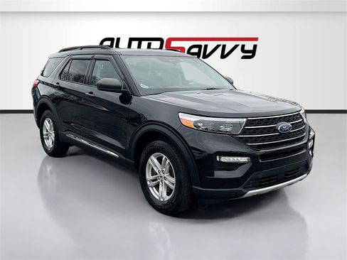 Used 2021 Ford Explorer XLT w/ Equipment Group 202A image 1