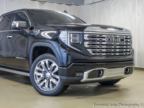 Used 2022 GMC Sierra 1500 Denali w/ Technology Package AWD/4WD image 3