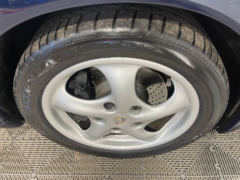 Used 1999 Porsche 911 Carrera image 11