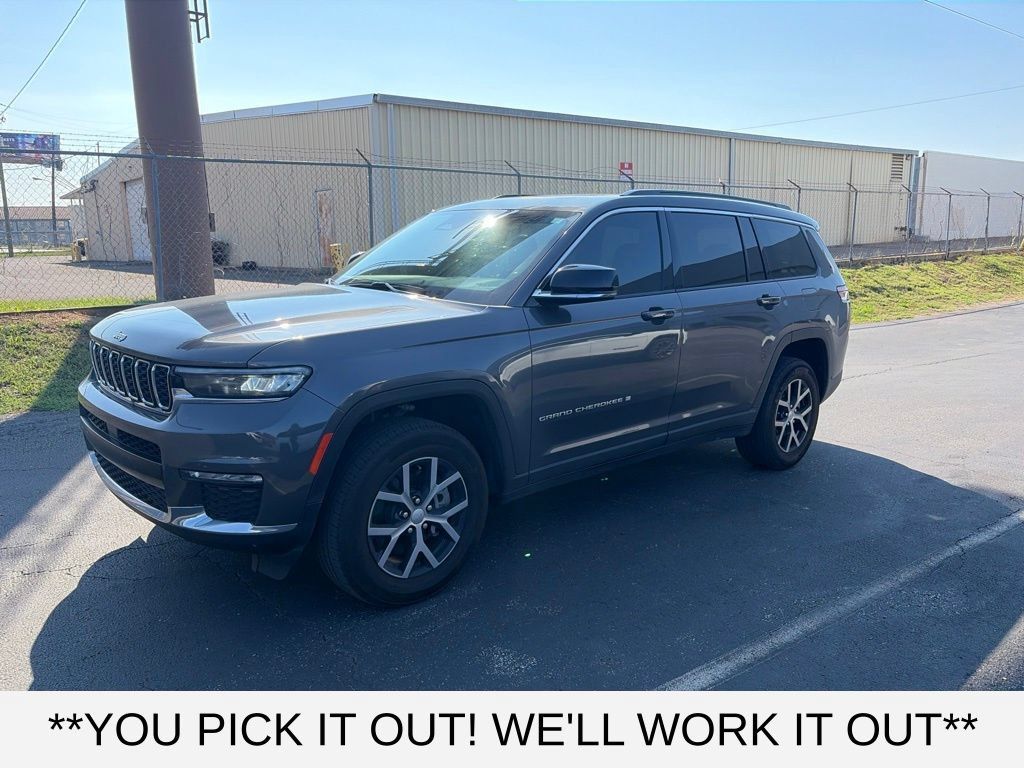 Used 2024 Jeep Grand Cherokee L Limited RWD image 3