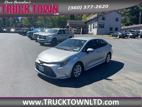 Used 2023 Toyota Corolla LE FWD image 1