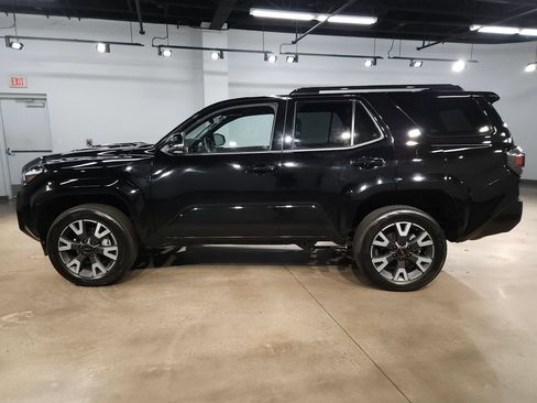 Certified 2025 Toyota 4Runner 4WD image 4