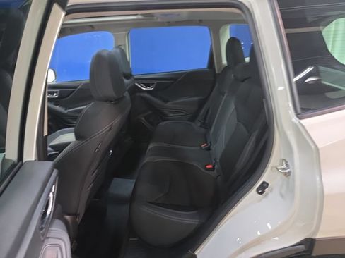 Used 2023 Subaru Forester Premium AWD/4WD image 22