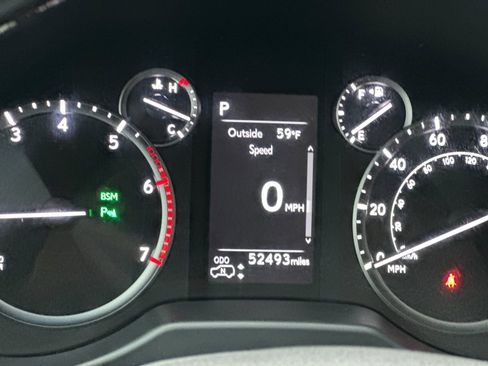 Used 2021 Lexus GX 460 Luxury w/ Off Road Package image 26