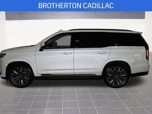 Certified 2024 Cadillac Escalade Sport Platinum w/ Heavy-Duty Trailer Package image 10