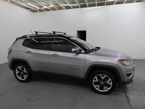 Used 2019 Jeep Compass Limited AWD/4WD image 4