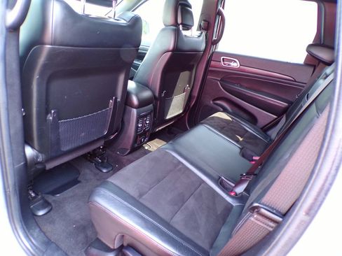 Certified 2022 Jeep Grand Cherokee Laredo X AWD/4WD image 11