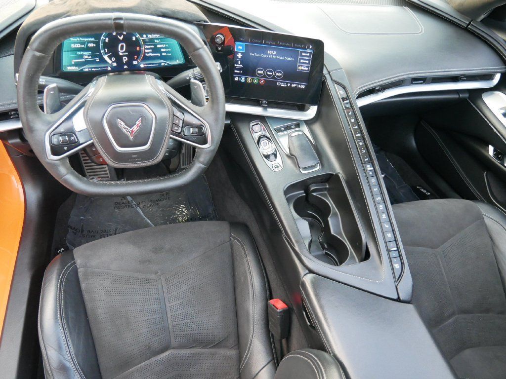 Used 2023 Chevrolet Corvette Stingray Premium Conv w/ Z51 Performance Package RWD image 11