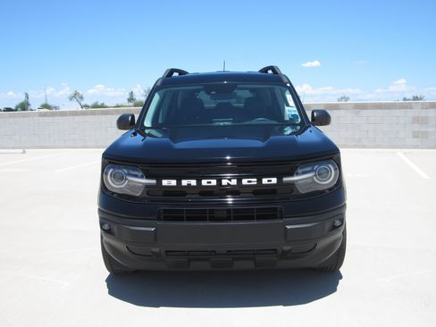 Used 2023 Ford Bronco Sport Outer Banks w/ Tech Package AWD/4WD image 3