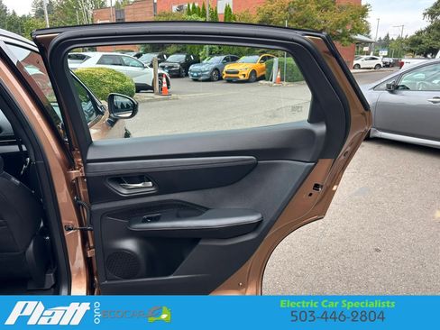 Used 2023 Nissan Ariya FWD image 33