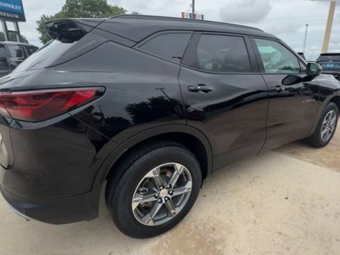 Certified 2024 Chevrolet Blazer LT w/ Convenience Package FWD image 8