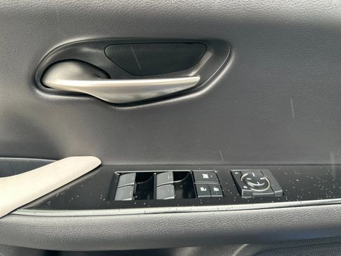 Used 2024 Lexus UX 250h 250h Base image 10