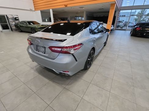 Used 2019 Toyota Camry FWD image 9