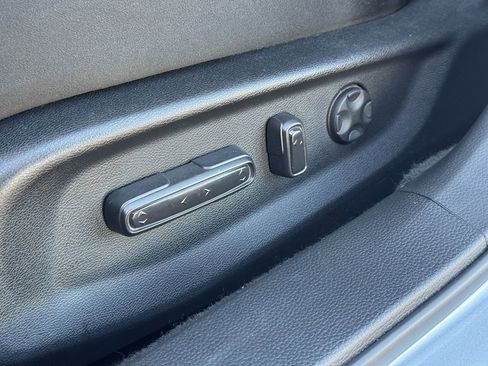 Used 2019 Honda Accord EX image 32